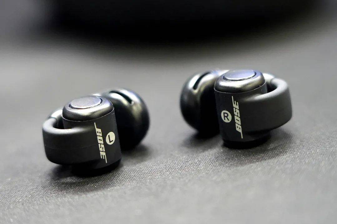 Bose Open Earbuds Ultra ：实现全天无感佩戴的开放式耳机