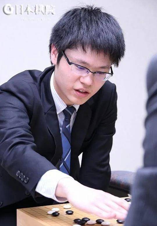 国外本因坊战降格后推出新赛制,本赛半决赛余正麒力擒苦手井山裕太